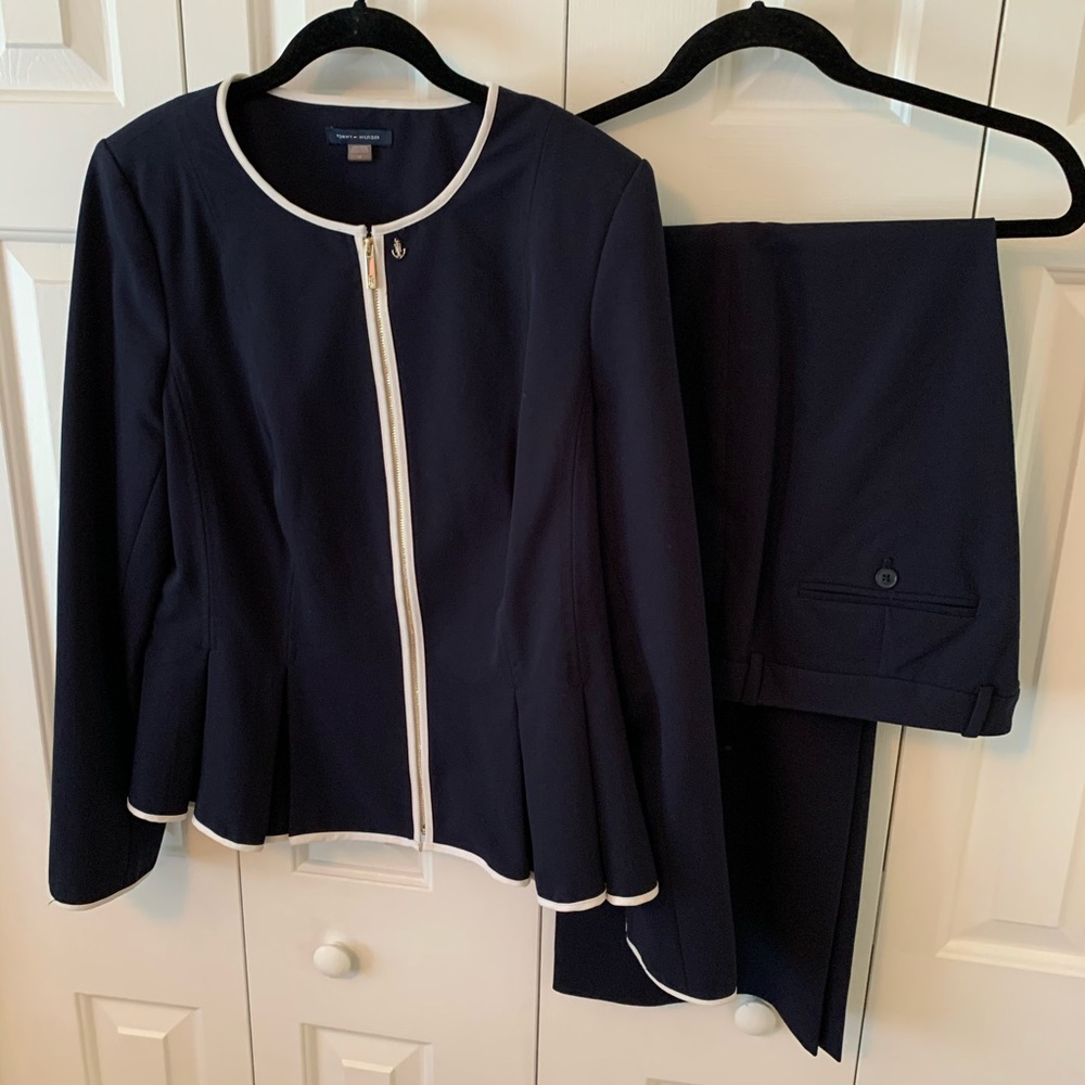 Tommy Hilfiger Navy Blue Business Suit